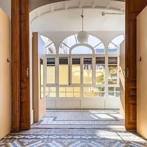 https://factory-gardens-hostel.catalonia-hotels.com